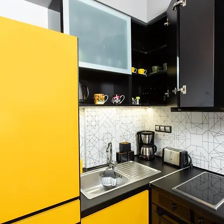 Downtown Luxury Boutique : The Yellow * Thessaloniki