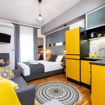Downtown Luxury Boutique : The Yellow